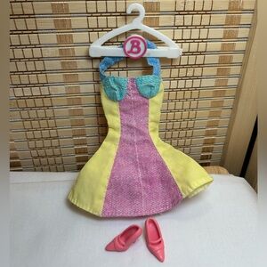 Vintage 90’s Barbie Doll Outfit